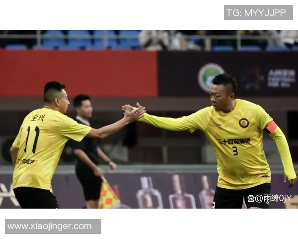 成都羽毛球队实力引发热议球迷与专家观点交锋探讨未来发展方向 成都羽毛球队实力引发热议球迷与专家观点交锋探讨未来发展方向